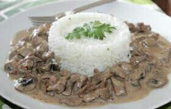 Plate Beef Stroganoff 400 g / Rice 250 g