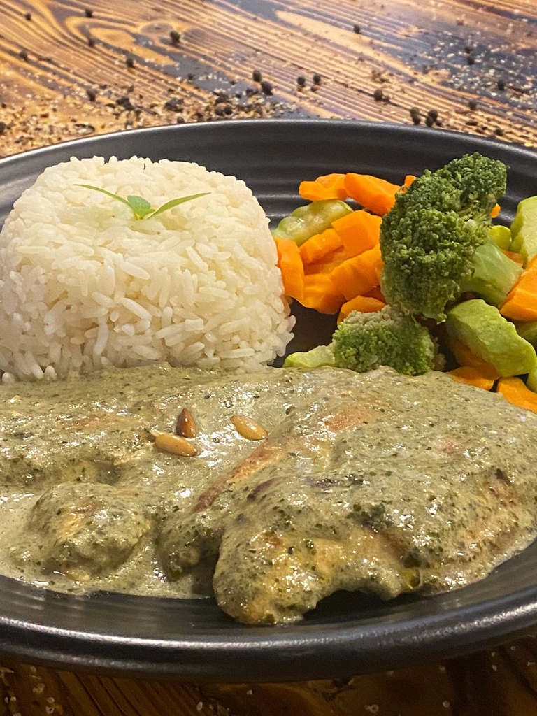 Chicken Pesto & Sautéed Vegetables