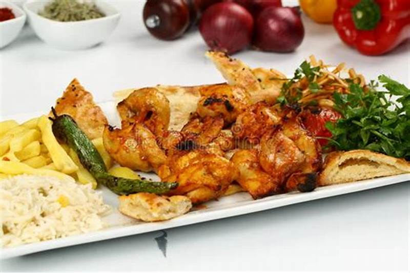 Chicken Tawook Plate 300 g / Fries 150 g