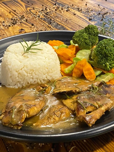 Rosemary Chicken Breast / Rice & Sautéed Vegetables